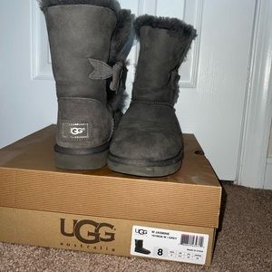 Grey sparkle bow Uggs